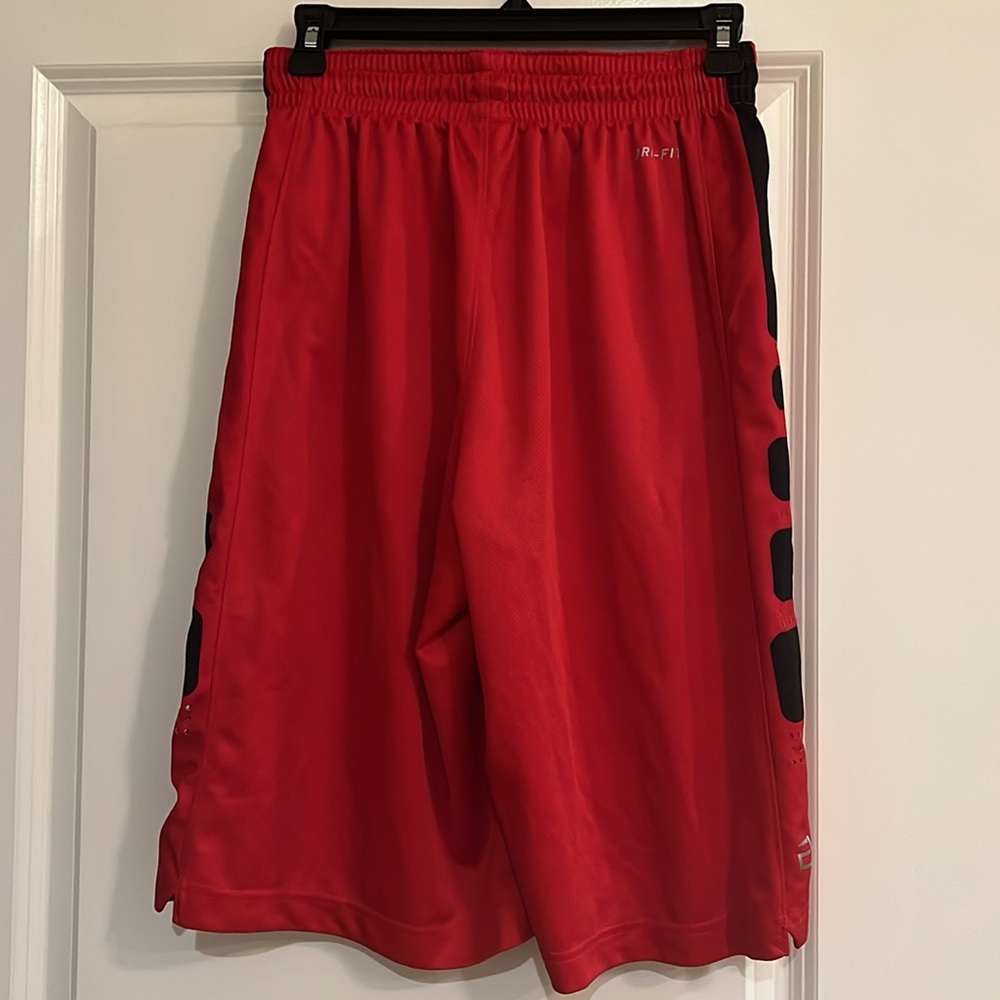 Nike Dri-Fit men’s active shorts, EUC - Picture 3 of 5
